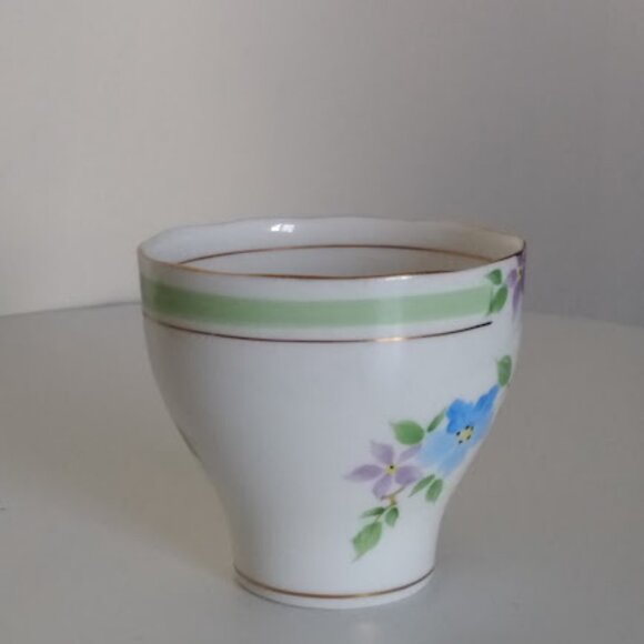 Roslyn Teacup Tea Cup & Saucer Blue Flowers BLuebells - Picture 6 of 11